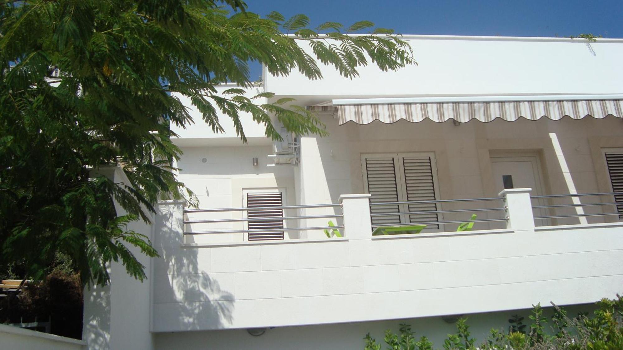 Apartments Niana With Heated Seawater Swimingpool Donji Okrug (Ciovo) Exterior foto