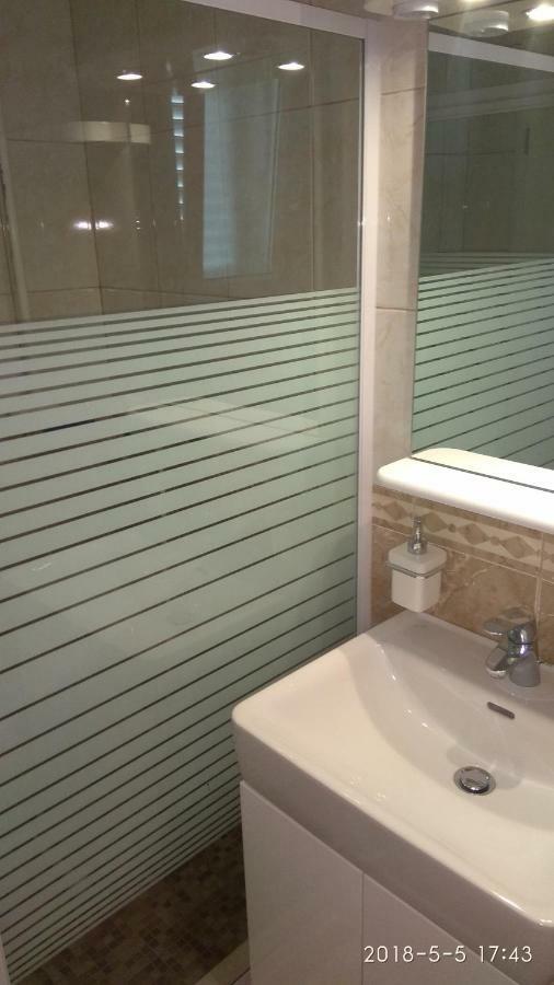 Apartments Niana With Heated Seawater Swimingpool Donji Okrug (Ciovo) Exterior foto